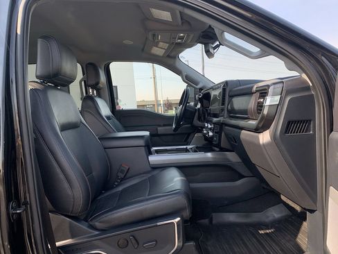 Used 2023 Ford F350 Lariat w/ Lariat Ultimate Package AWD/4WD image 34
