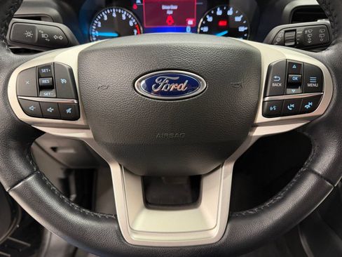 Certified 2023 Ford Explorer XLT AWD/4WD image 9