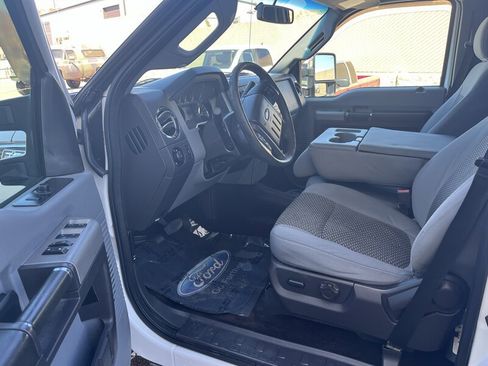 Used 2015 Ford F350 XLT w/ XLT Premium Package image 10