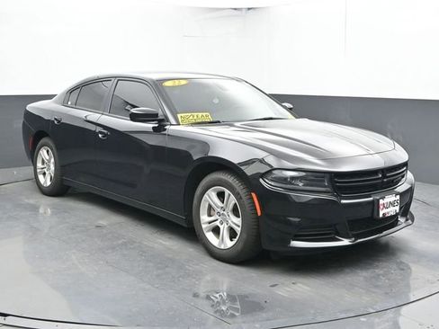 Used 2022 Dodge Charger SXT w/ Cold Weather Package image 2