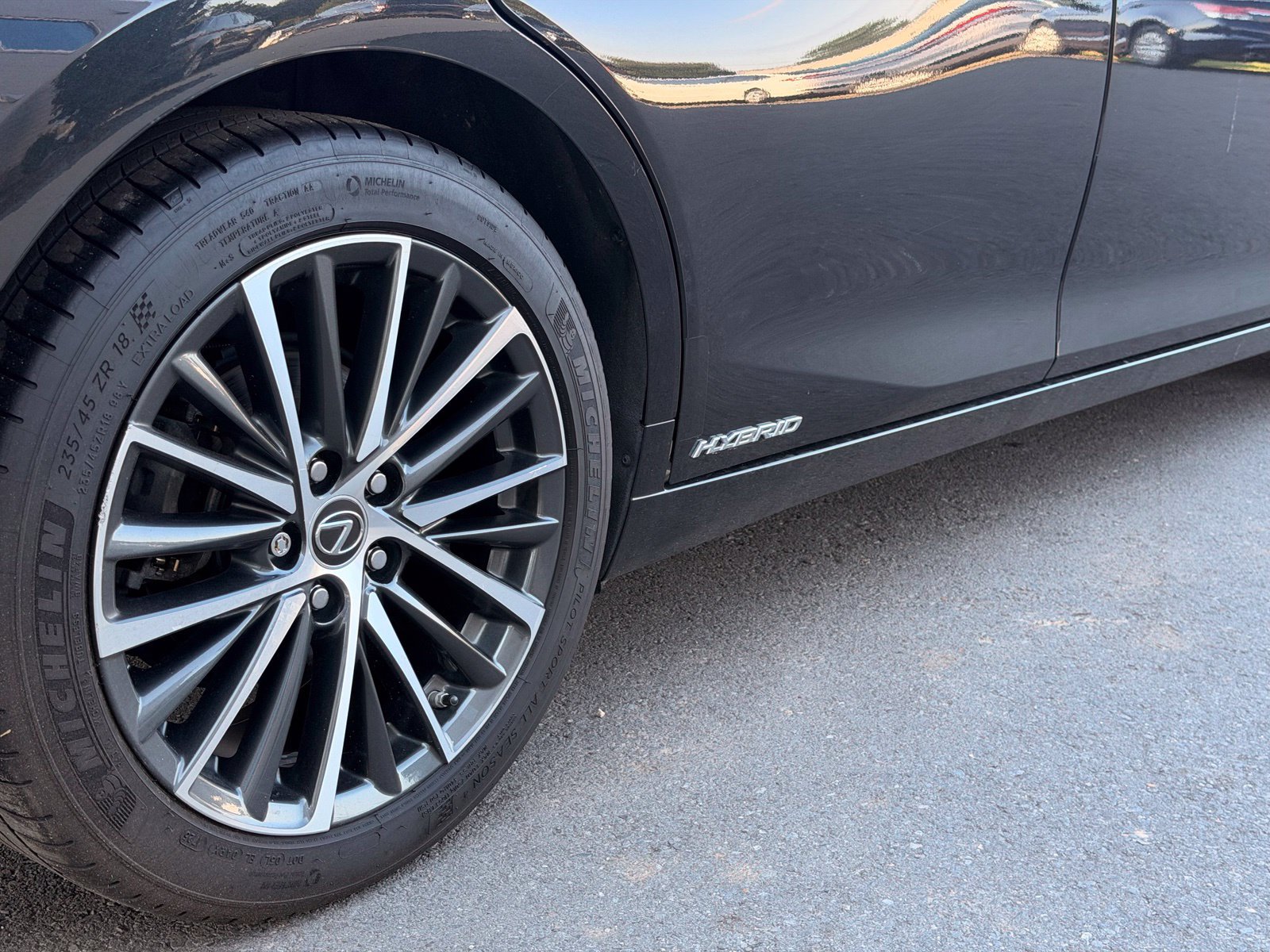 Used 2022 Lexus ES 300h w/ Premium Package FWD image 12