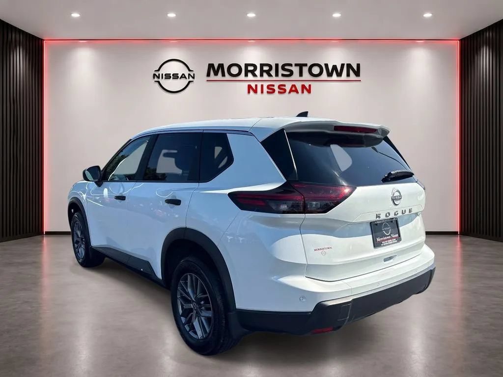 Used 2025 Nissan Rogue S FWD image 5