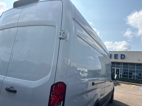 Used 2026 Ford Transit 350 148 High Roof Extended RWD image 7