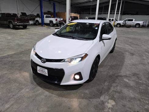 Used 2014 Toyota Corolla S image 3