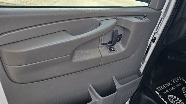 Used 2015 Chevrolet Express 3500 LT w/ LT Preferred Equipment Group RWD image 20