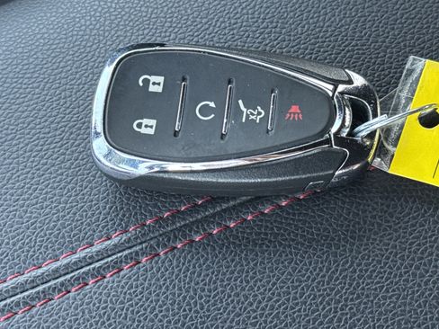 Used 2023 Chevrolet Equinox RS AWD/4WD image 32