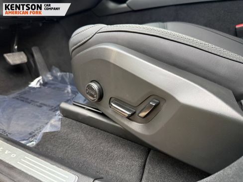 Used 2025 Volvo XC90 B6 Plus AWD/4WD image 26