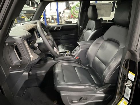 New 2025 Ford Bronco Outer Banks image 17