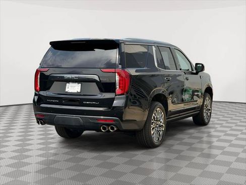 Used 2023 GMC Yukon Denali Ultimate AWD/4WD image 7