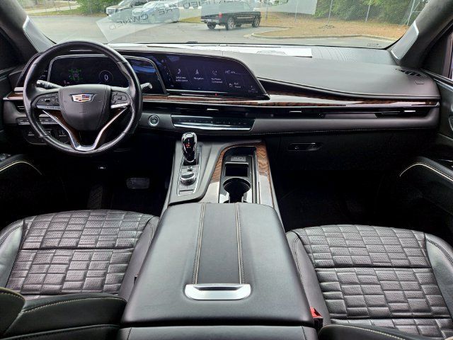 Certified 2023 Cadillac Escalade ESV Sport Platinum w/ LPO, ONYX Package AWD/4WD image 13