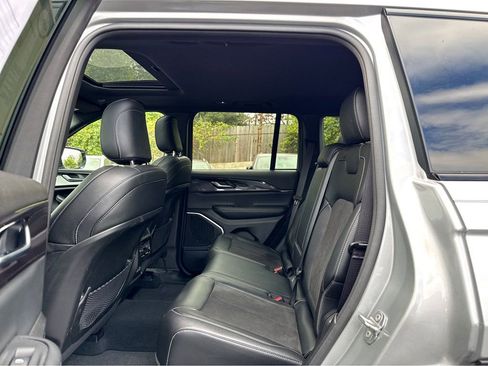 Certified 2022 Jeep Grand Cherokee Altitude image 10