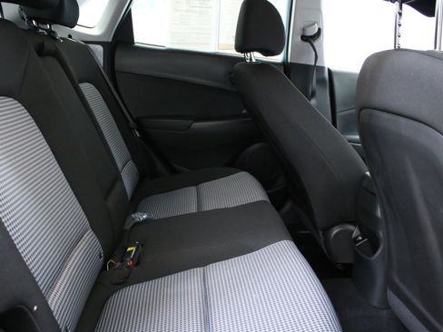 Used 2023 Hyundai Kona SE image 28