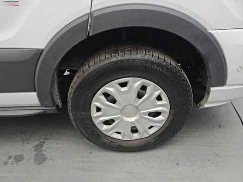 Used 2023 Ford Transit 350 XLT image 12