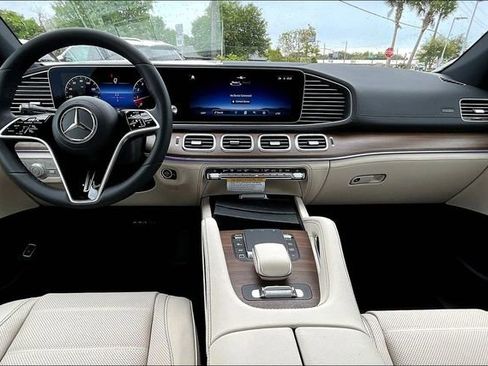 New 2026 Mercedes-Benz GLE 450 4MATIC Coupe image 4