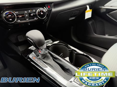 New 2026 Chevrolet Trax LT w/ Driver Confidence Package image 15