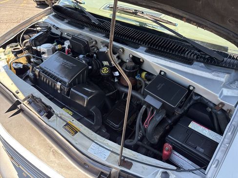 Used 1998 Chevrolet Astro AWD image 26