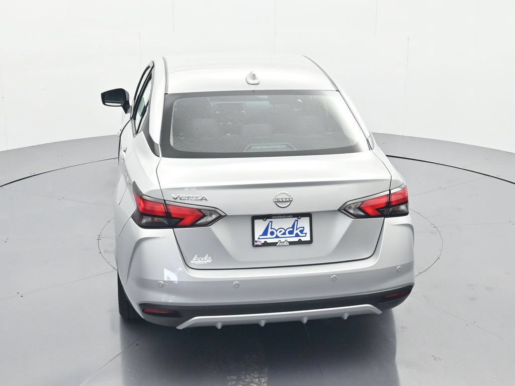 Used 2025 Nissan Versa SV FWD image 33