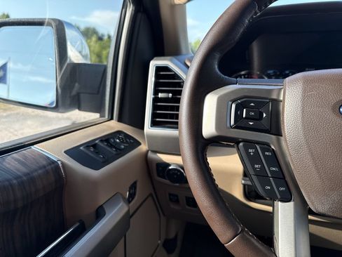 Used 2020 Ford F150 Lariat AWD/4WD image 16