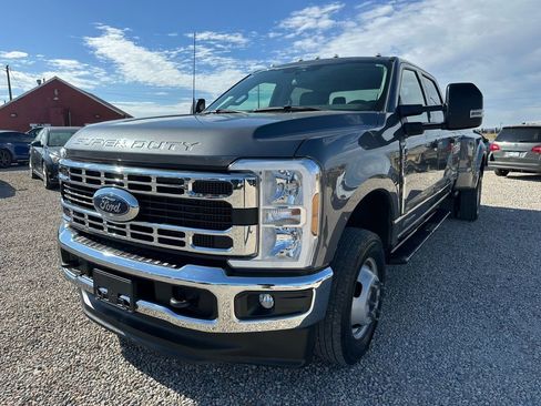 Used 2024 Ford F350 XLT image 4