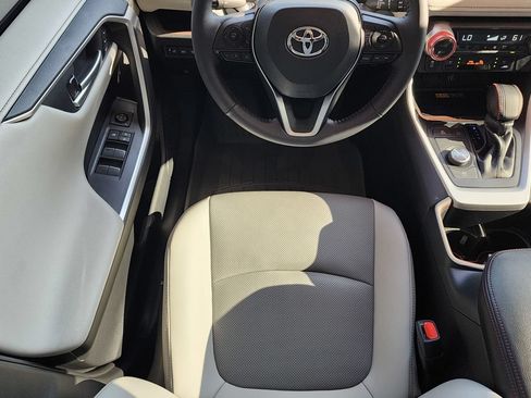 Used 2025 Toyota RAV4 Limited w/ Advanced Technology Package AWD/4WD image 11