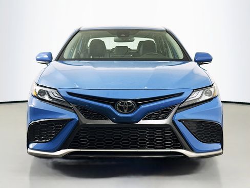 Used 2024 Toyota Camry XSE FWD image 2