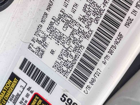 Used 2022 Toyota Tacoma TRD Off-Road image 28