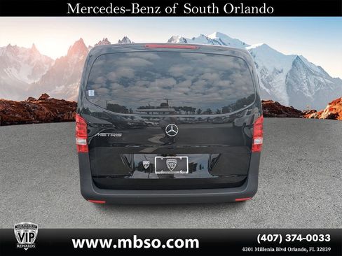 Used 2023 Mercedes-Benz Metris Passenger image 18