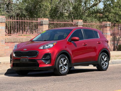 Used 2021 Kia Sportage LX FWD image 1