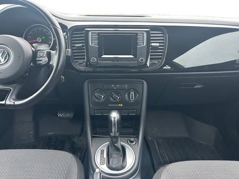 Used 2019 Volkswagen Beetle 2.0T S image 13