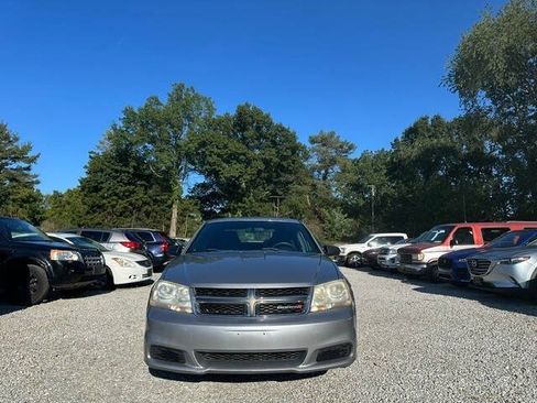 Used 2013 Dodge Avenger SE FWD image 2