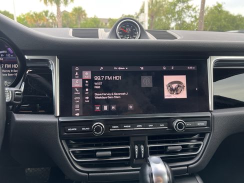 Used 2019 Porsche Macan S AWD/4WD image 23