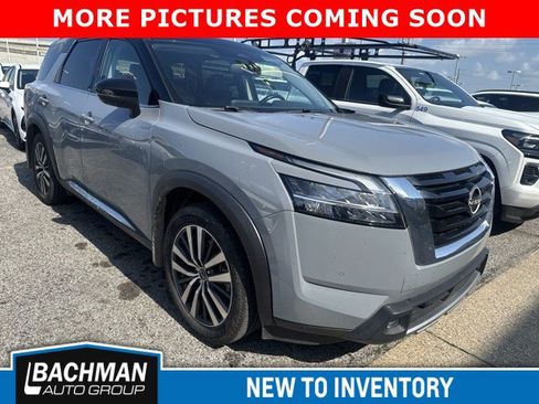 Used 2022 Nissan Pathfinder Platinum w/ Cargo Package FWD image 1