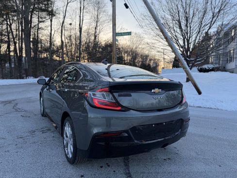 Used 2017 Chevrolet Volt Premier w/ Driver Confidence II Package image 6