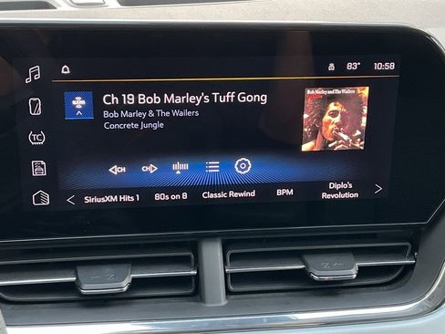 Used 2025 Chevrolet Trax LT image 27