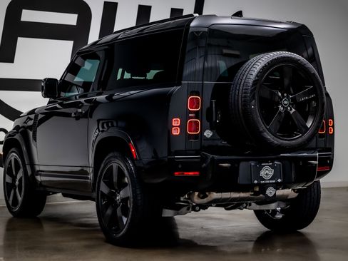 Used 2023 Land Rover Defender 90 X-Dynamic SE AWD/4WD image 26