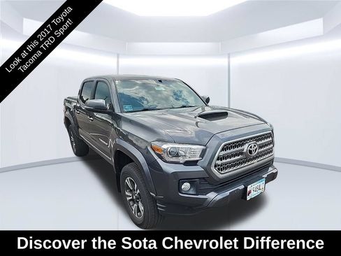 Used 2017 Toyota Tacoma TRD Sport w/ Tow Package (A/T) AWD/4WD image 1