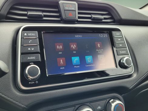 Used 2025 Nissan Versa S w/ Trunk Package FWD image 19