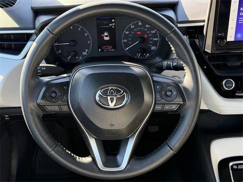 Certified 2025 Toyota Corolla SE image 11