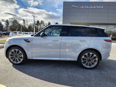 New 2026 Land Rover Range Rover Sport Dynamic SE image 5