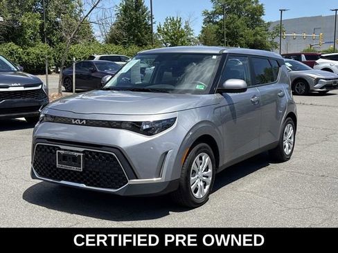 Used 2025 Kia Soul LX FWD image 5