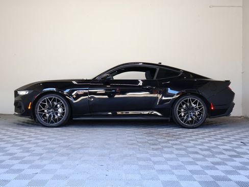 Used 2024 Ford Mustang GT RWD image 7