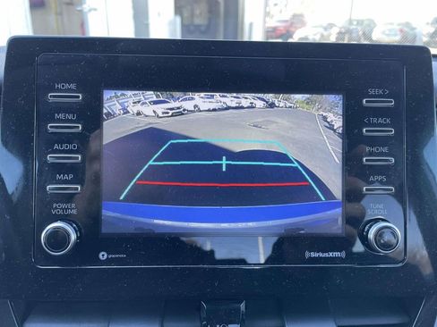 Used 2022 Toyota Camry SE image 39