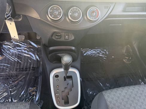 Used 2016 Toyota Yaris L FWD image 19