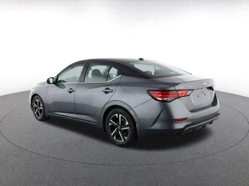 Used 2025 Nissan Sentra SV FWD image 7