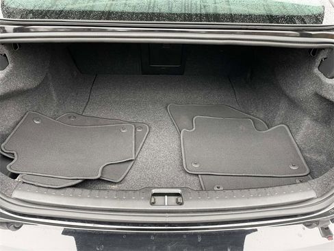 Used 2024 Volvo S60 B5 Plus image 11