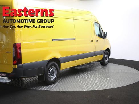 Used 2021 Mercedes-Benz Sprinter 2500 w/ Acoustic Package image 37