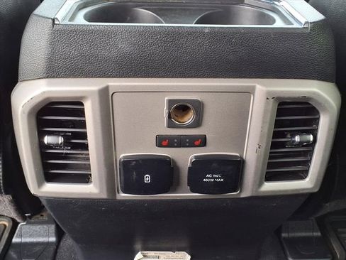 Used 2019 Ford F250 Lariat w/ Lariat Ultimate Package AWD/4WD image 17