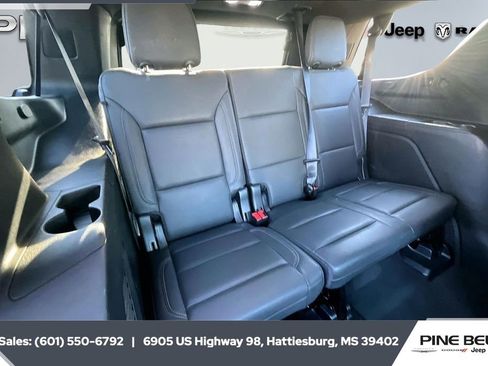 Used 2022 Chevrolet Tahoe LT w/ Luxury Package image 21