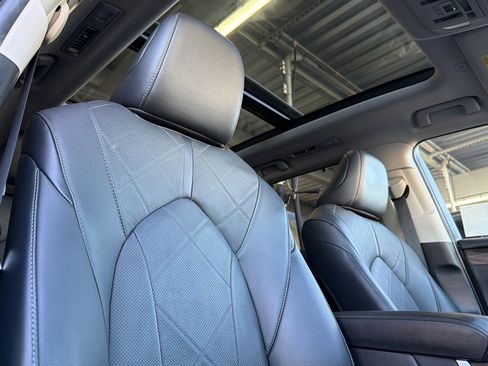 Used 2023 Toyota Highlander Platinum image 16