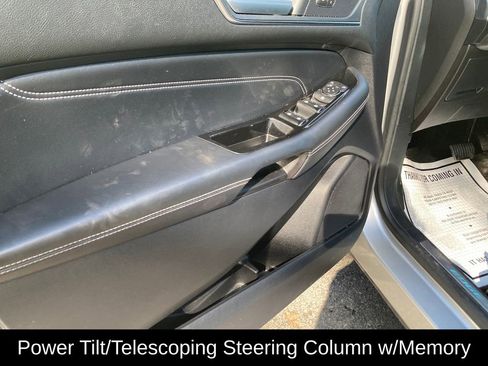 Used 2018 Ford Edge Titanium w/ Equipment Group 301A image 13